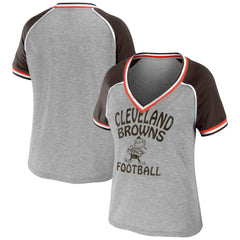 WEAR by Erin Andrews Women's Cropped Raglan Throwback V-Neck T-Shirt - Cleveland Browns T-shirts