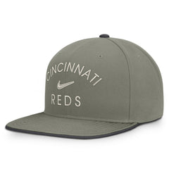 Olive Cincinnati Reds Nike Pro Dri-FIT Snapback Hat