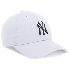 White New York Yankees Nike Club Adjustable Hat