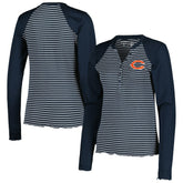 Antigua Women's Maverick Waffle Henley Long Sleeve T-Shirt - Chicago Bears T-shirts