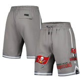 Pro Standard Classic Chenille Shorts - Tampa Bay Buccaneers Shorts