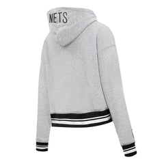 Brooklyn Nets Pro Standard Women's Script Tail Cropped Pullover Hoodie