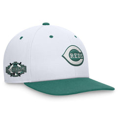 White/Green Cincinnati Reds Nike Bicoastal Two-Tone Pro Performance Snapback Hat