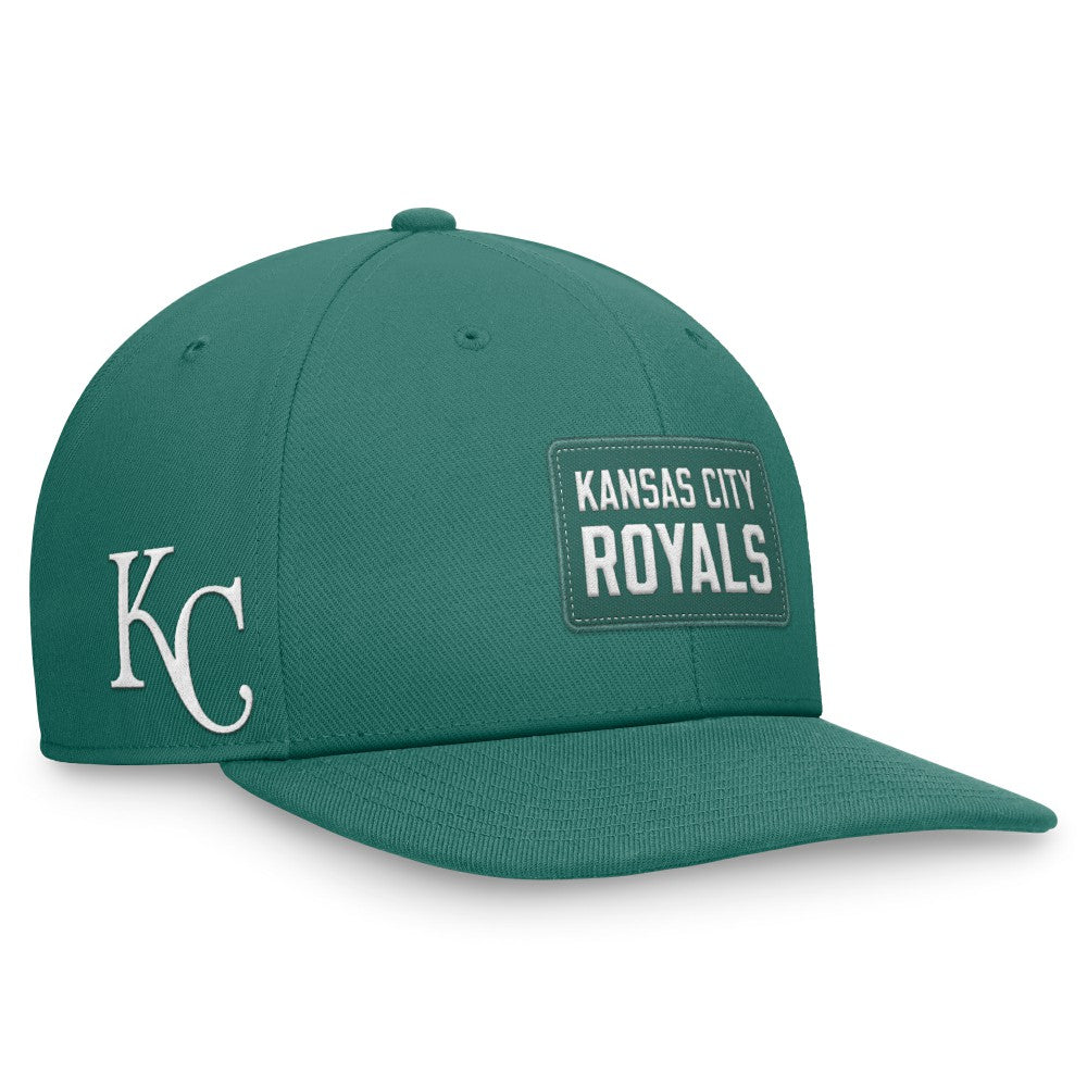 Green Kansas City Royals Nike Bicoastal Pro Performance Snapback Hat