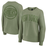 Fanatics New York Knicks Women's Elements Flow Pullover Sweatshirt