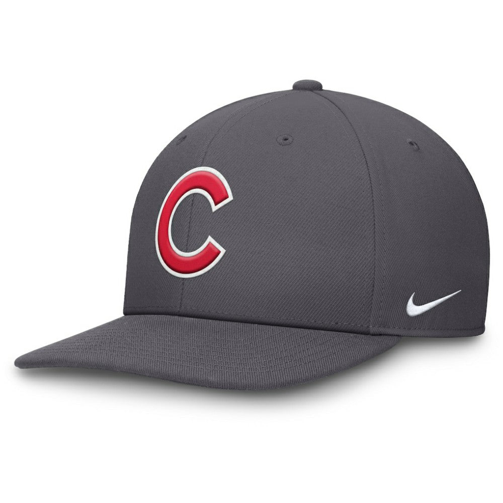 Gray Chicago Cubs Nike Pro Performance Snapback Hat