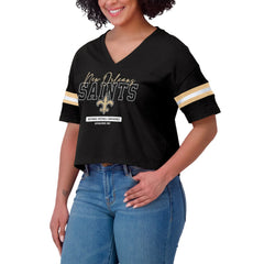 WEAR by Erin Andrews Women's Color Block Boxy Modest Crop V-Neck T-Shirt - New Orleans Saints T-shirts