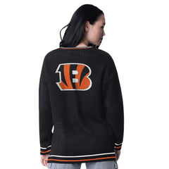 Starter Women's Oversized On the Ball Intarsia Knit Pullover Sweater - Cincinnati Bengals Pullover
