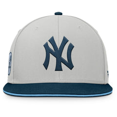 Gray New York Yankees Fanatics Knuckleball Snapback Hat