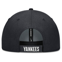 White/Navy New York Yankees Nike Club Performance Adjustable Hat