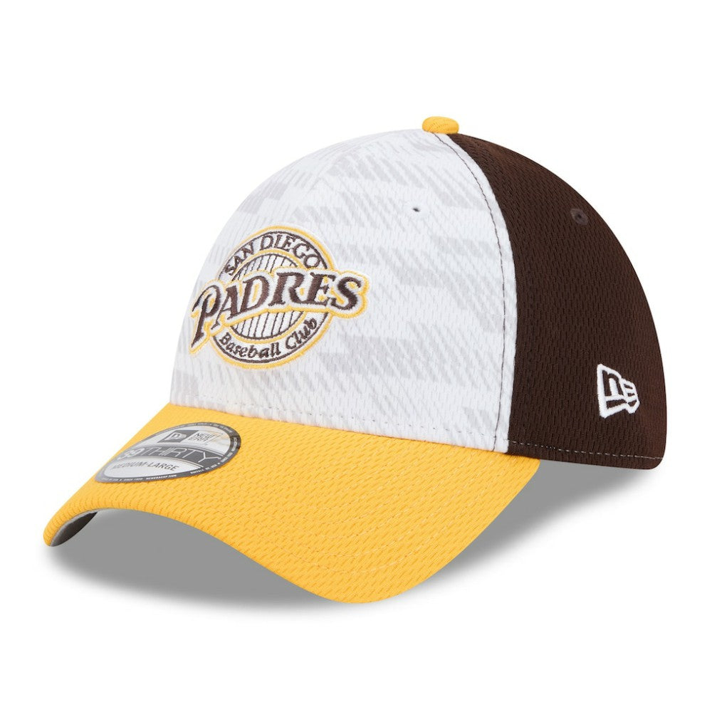 Brown/Gold San Diego Padres New Era 2025 MLB Clubhouse 39THIRTY Flex Hat