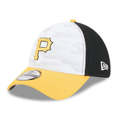 Black/Gold Pittsburgh Pirates New Era 2025 MLB Clubhouse 39THIRTY Flex Hat