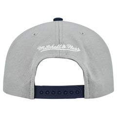 Gray New York Yankees Mitchell & Ness Cooperstown Collection Basic Flip Snapback Hat