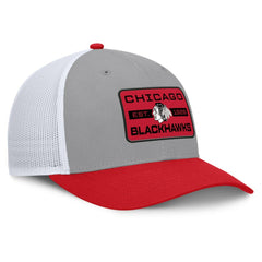 NHL Chicago Blackhawks Fanatics Fundamental Adapt Trucker Adjustable Hat