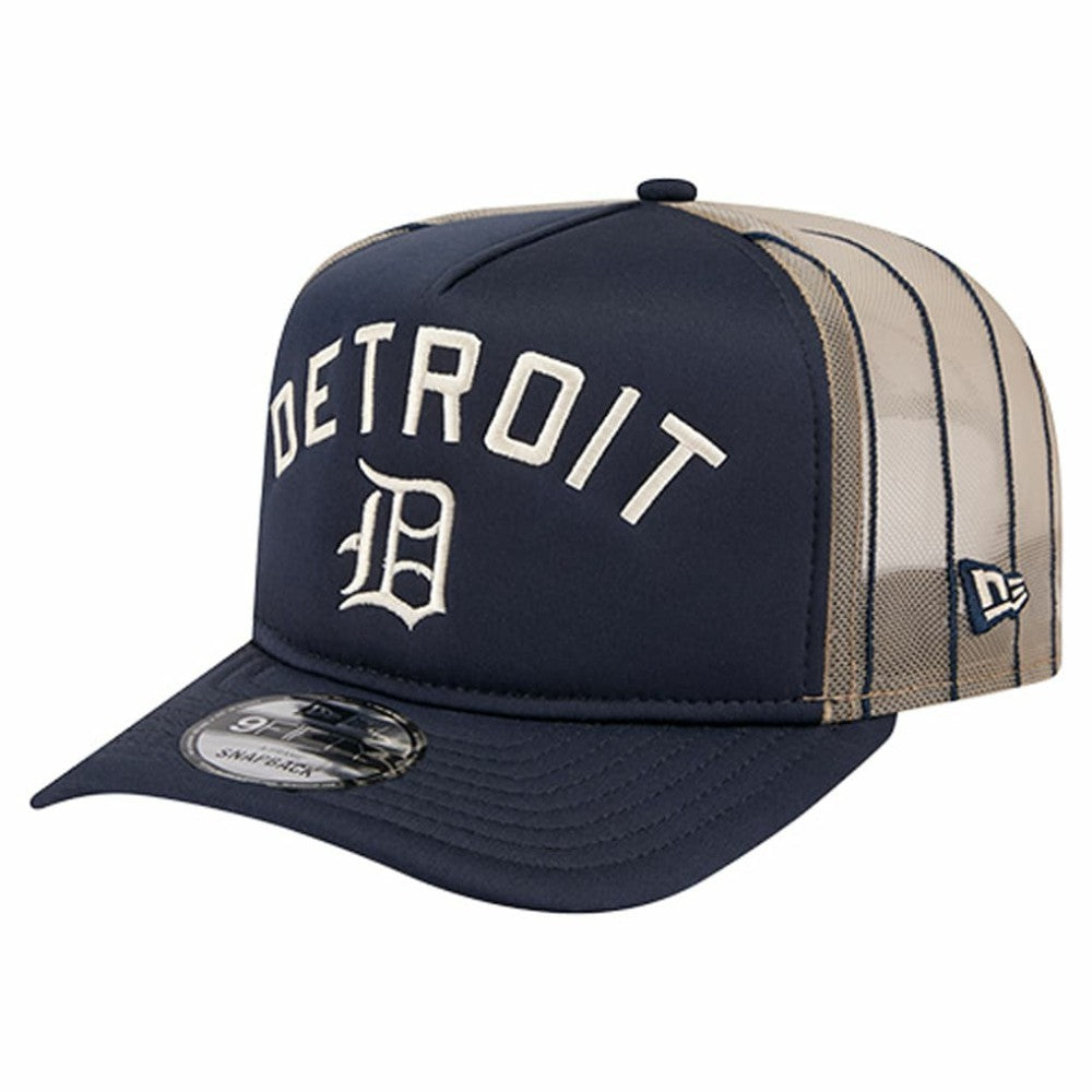 Navy Detroit Tigers New Era Vintage Arched Foam Front 9FIFTY A-Frame Adjustable Trucker Hat