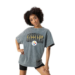 Gameday Couture Women's Peak Performance Oversized Snow Wash T-Shirt - Pittsburgh Steelers T-shirts