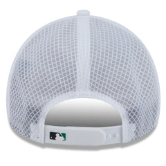 White Seattle Mariners New Era 2026 Batting Practice Apex 9FORTY Adjustable Trucker Hat