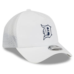 White Detroit Tigers New Era 2026 Batting Practice Apex 9FORTY Adjustable Trucker Hat