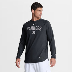 Navy New York Yankees Nike Authentic Collection Raglan Dri-FIT Sweatshirt