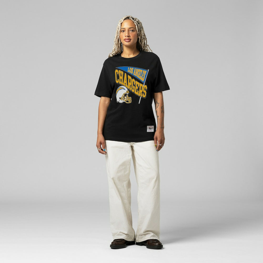 Women's Team Dynamic Boyfriend T-Shirt - Los Angeles Chargers T-shirts
