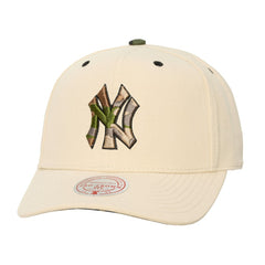Cream New York Yankees Mitchell & Ness Unisex Camo Logo Pro Crown Snapback Hat
