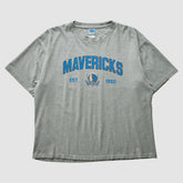 Vintage Dallas Mavericks NBA 2000s T-shirt sale