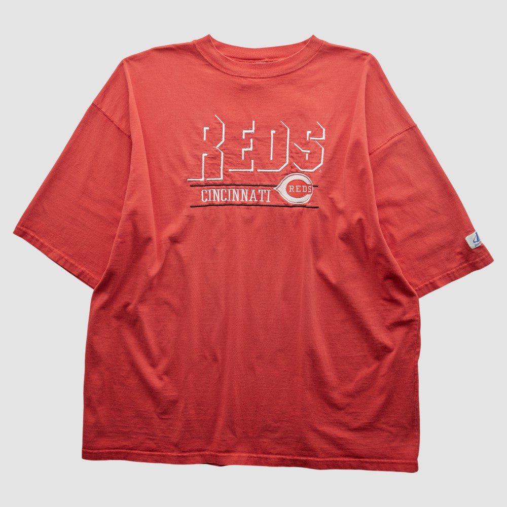 Red Cincinnati Reds Logo Athletic 90s T-shirt