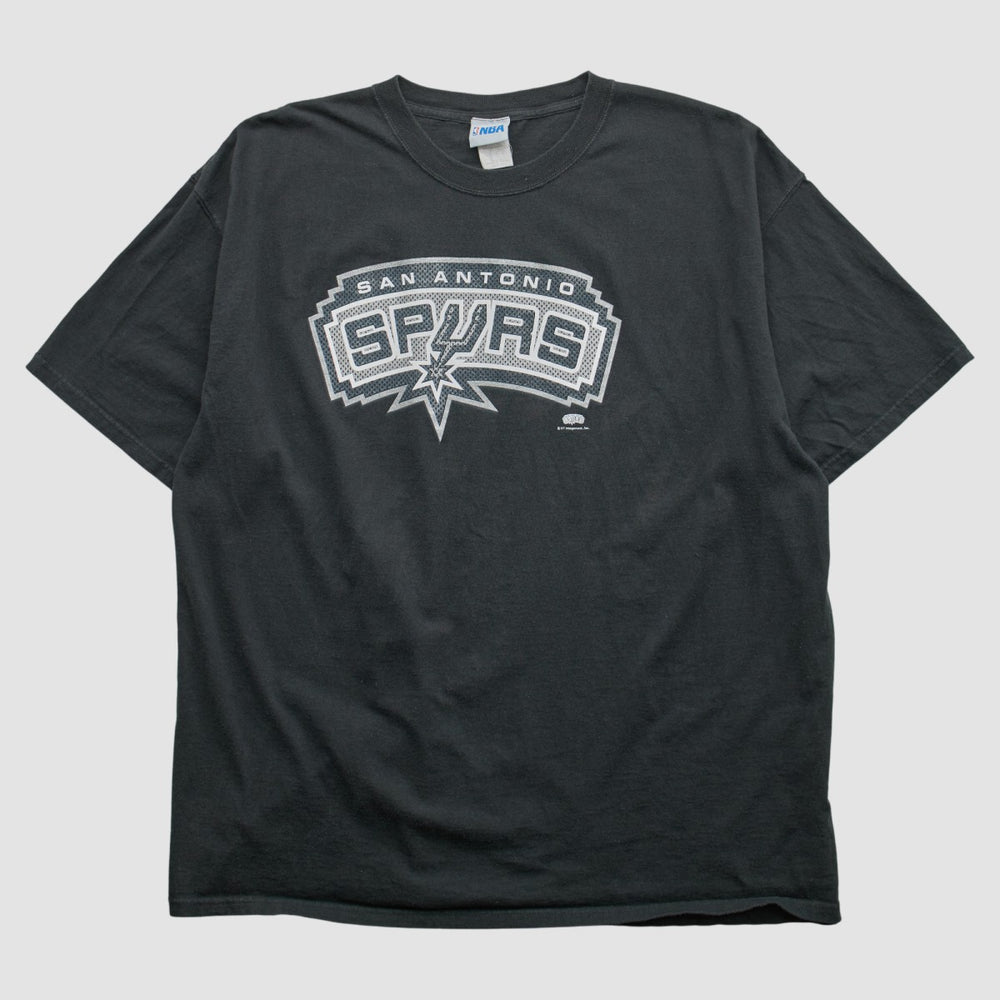 Vintage San Antonio Spurs NBA 2000s T-shirt
