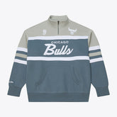 Mitchell & Ness Chicago Bulls Thunderstorm Head Coach Quarter-Zip Jacket