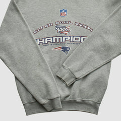 Lee Sport 2002 Pullover Sweatshirt - New England Patriots Pullover