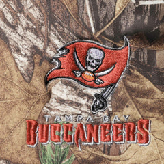 Dunbrooke Circle Tech Fleece Pullover Hoodie - Tampa Bay Buccaneers Hoodies