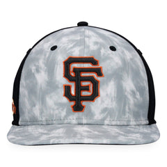 Gray San Francisco Giants Majestic Smoke Dye Snapback Hat