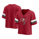Women's Established Jersey Cropped V-Neck T-Shirt - Tampa Bay Buccaneers T-shirts