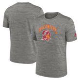 Throwback Sideline Performance T-Shirt - Tampa Bay Buccaneers T-shirts