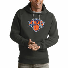 New York Knicks Antigua Team Logo Victory Pullover Hoodie