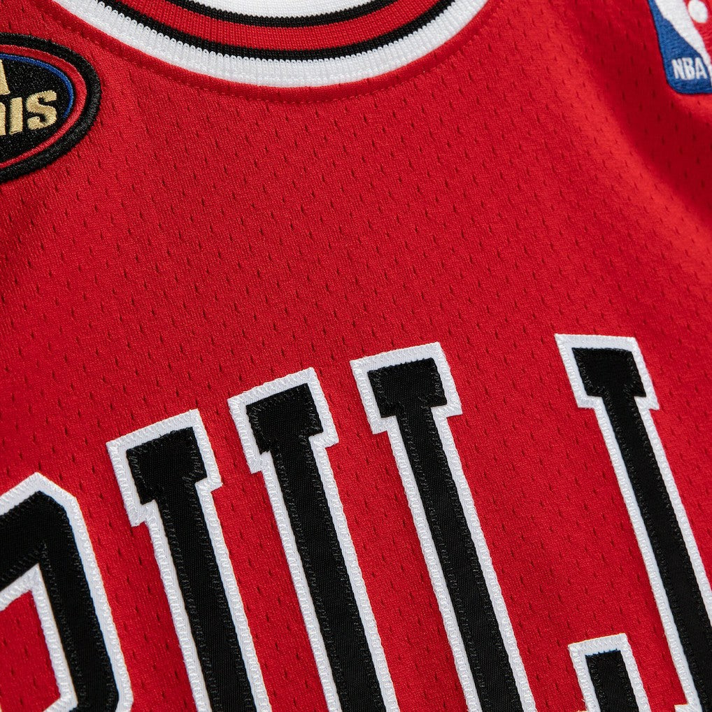 Mitchell & Ness Chicago Bulls Authentic Jersey Road Finals Michael Jordan 1997-98