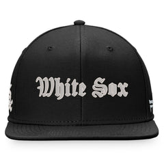 Black Chicago White Sox Fanatics Gothic Script Fitted Hat