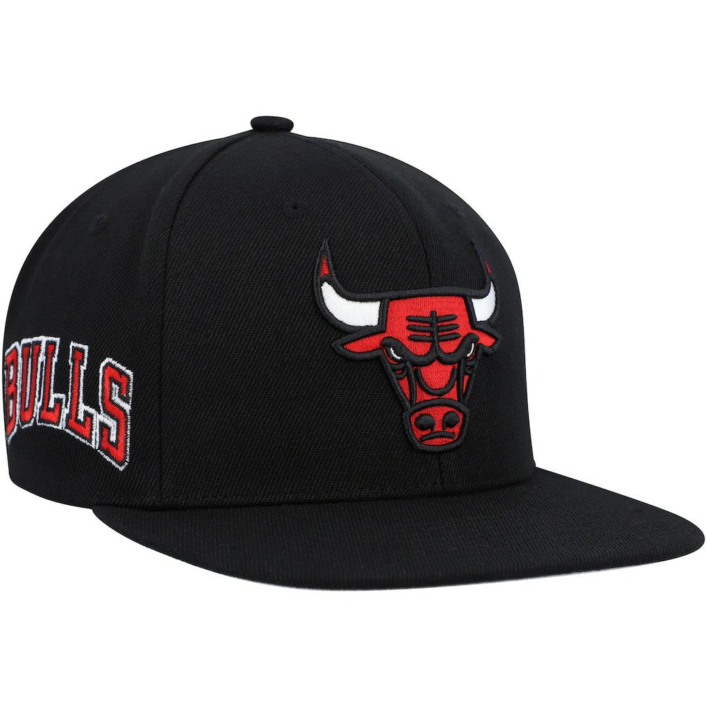 Mitchell & Ness Chicago Bulls Side Core 2.0 Snapback Hat