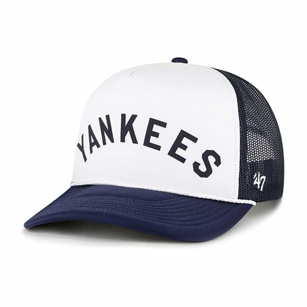 White New York Yankees '47 Foam Front Script Trucker Snapback Hat