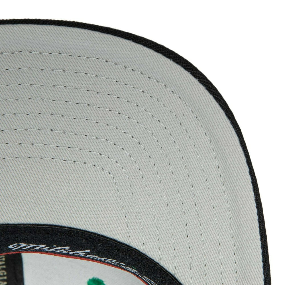 Mitchell & Ness Boston Celtics MVP Team Two-Tone 2.0 Stretch-Snapback Hat