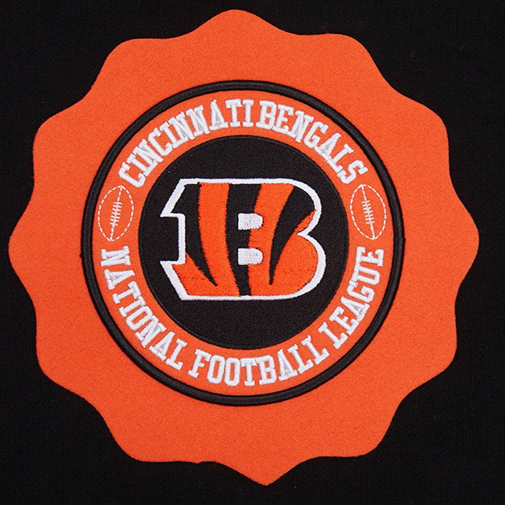 Pro Standard Crest Emblem Pullover Sweatshirt - Cincinnati Bengals Pullover