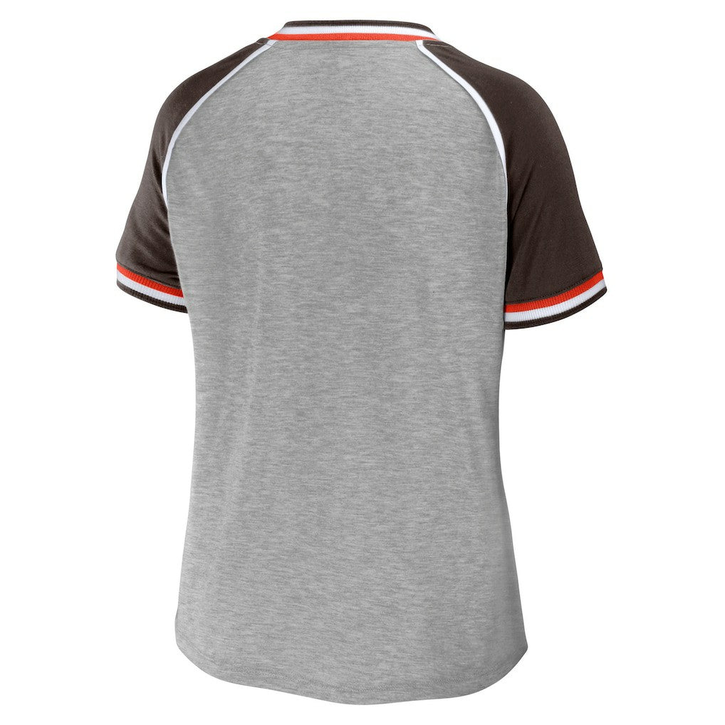 WEAR by Erin Andrews Women's Cropped Raglan Throwback V-Neck T-Shirt - Cleveland Browns T-shirts