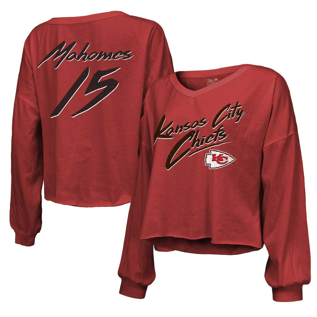 Patrick Mahomes  Majestic Threads Women's Name & Number Off-Shoulder Script Cropped Long Sleeve Relaxed V-Neck T-Shirt - Kansas City Chiefs T-shirts