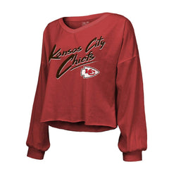 Patrick Mahomes  Majestic Threads Women's Name & Number Off-Shoulder Script Cropped Long Sleeve Relaxed V-Neck T-Shirt - Kansas City Chiefs T-shirts