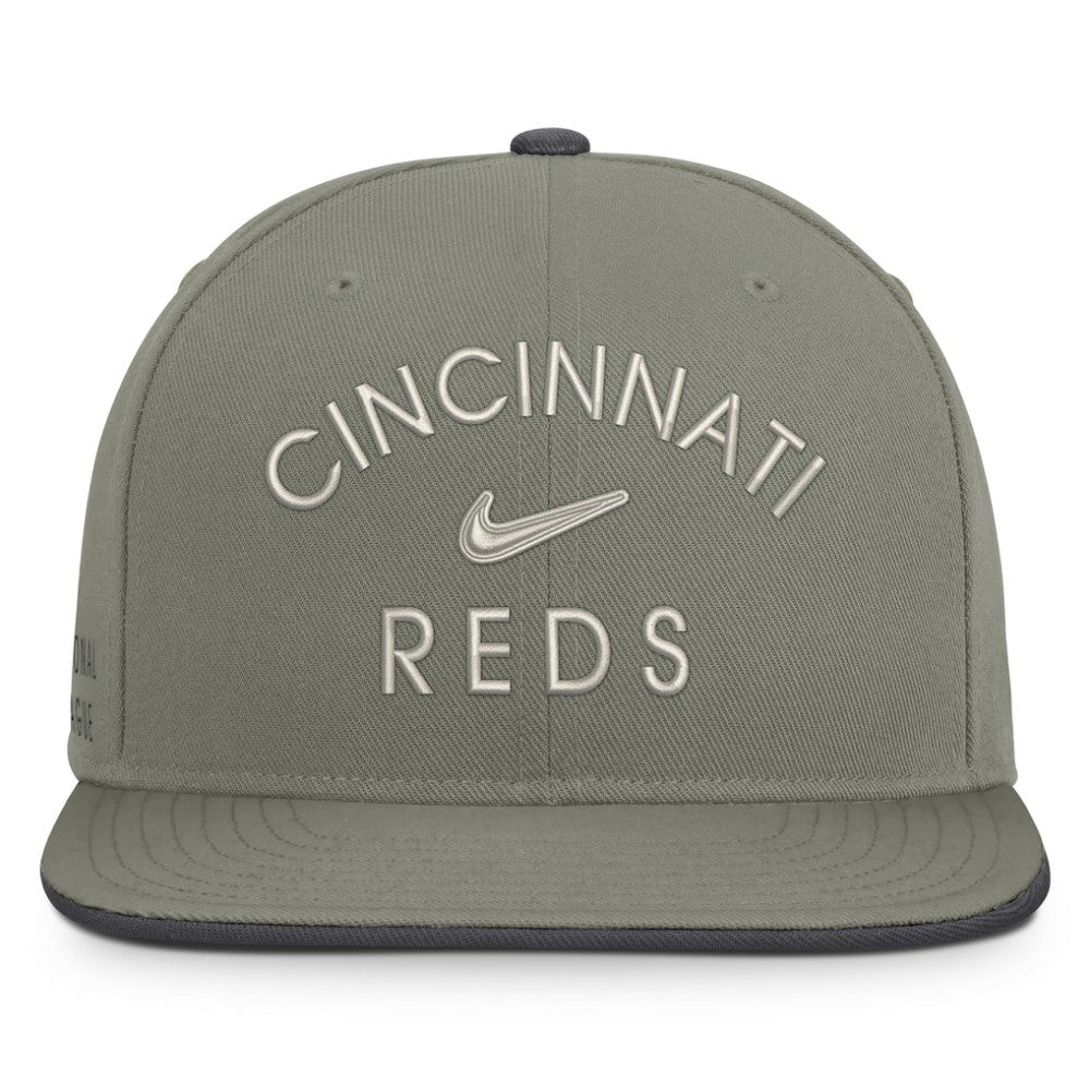 Olive Cincinnati Reds Nike Pro Dri-FIT Snapback Hat