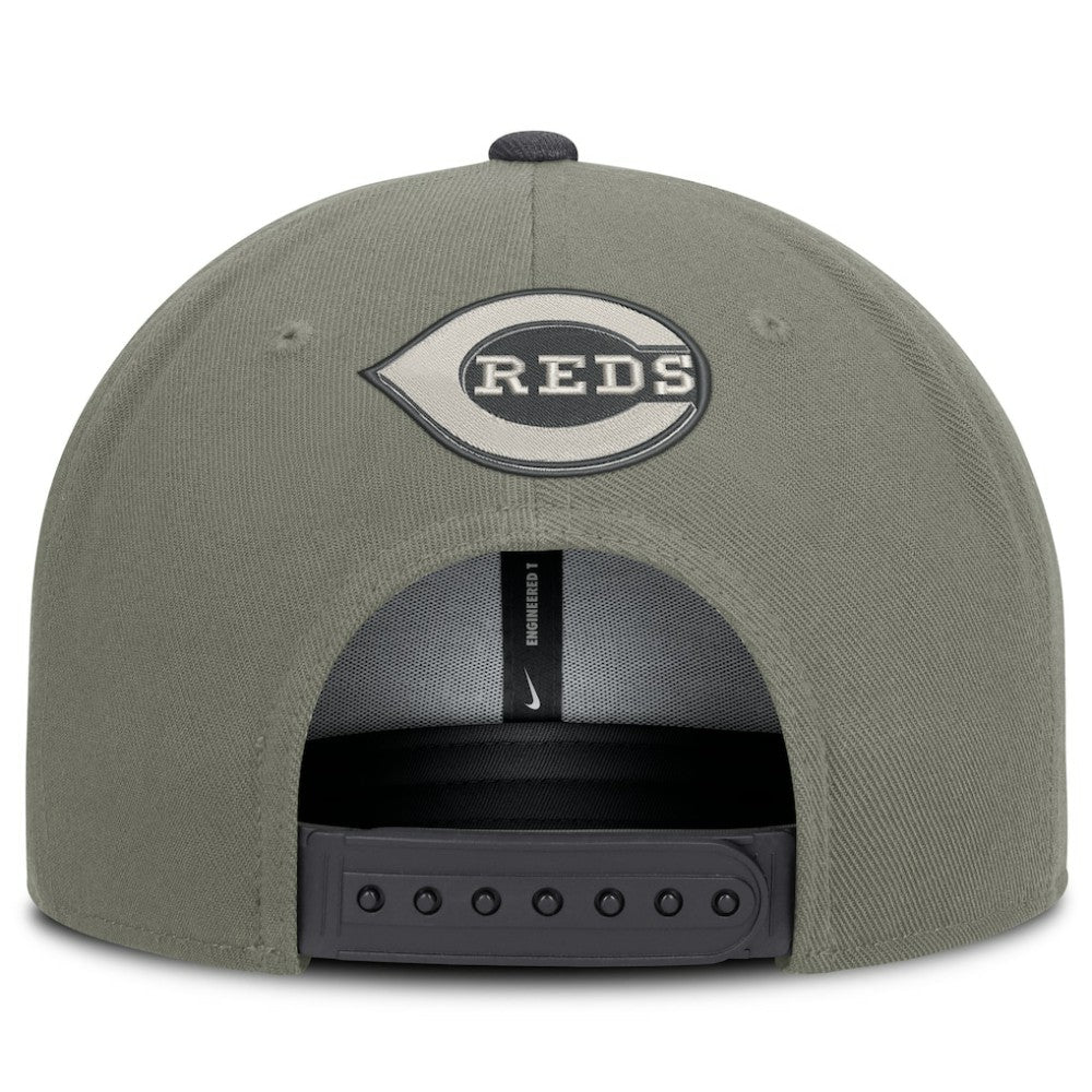 Olive Cincinnati Reds Nike Pro Dri-FIT Snapback Hat