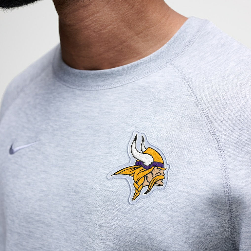 Tech Fleece Raglan Sweatshirt - Minnesota Vikings Sweatshirts