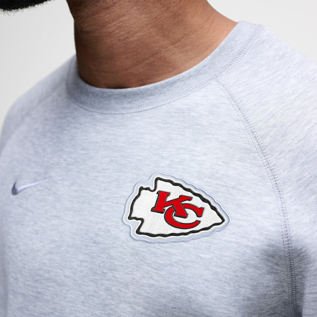 Tech Fleece Raglan Sweatshirt - Kansas City Chiefs Sweatshirts