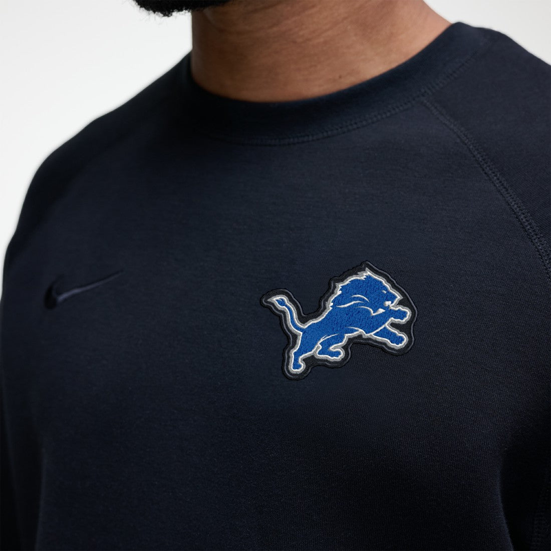 Tech Fleece Raglan Sweatshirt - Detroit Lions Sweatshirts
