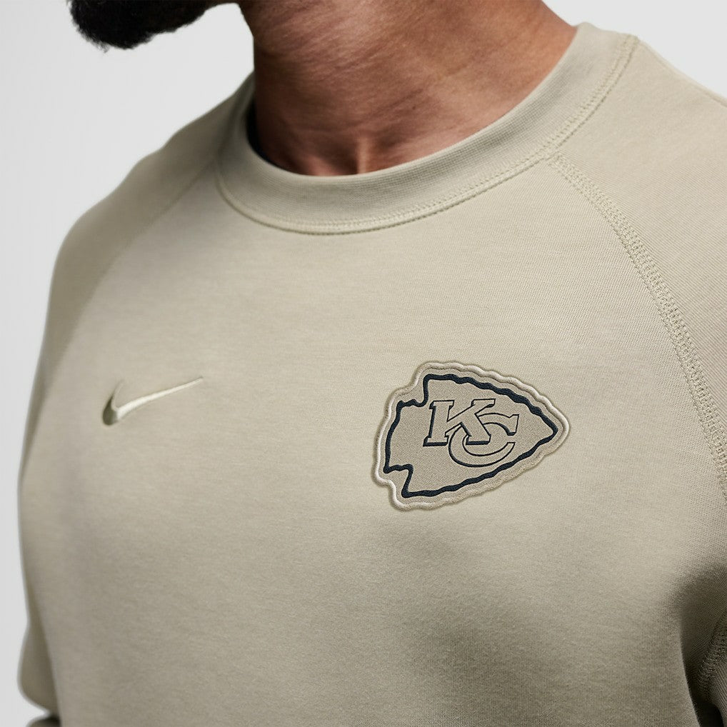 Tech Fleece Raglan Sweatshirt - Kansas City Chiefs Sweatshirts